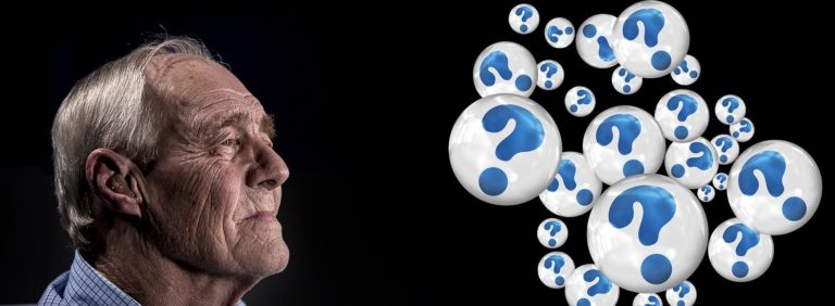 Personne Âgée Alzheimer en questionnement